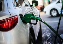 Buena noticia: Ad portas de un fin de semana largo bajan los precios de los combustibles