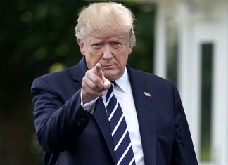 Trump afirma que mantiene “todas las opciones sobre la mesa” frente a la dictadura de Maduro, incluida una intervención militar
