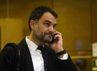 Javier Macaya reconoce «error al mencionar un detalle procesal» en caso de su padre