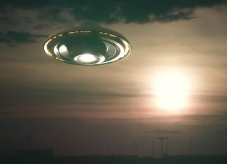 Intriga en el cielo iraní: misiles fallan al intentar derribar un OVNI en el puerto de Anzali