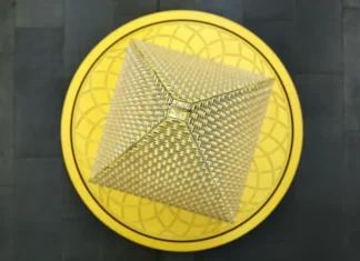 Árbol de Navidad “más caro de Europa” valorado en 2,3 millones de euros adorna Múnich (Fotos)