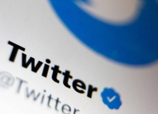 Quiénes son los famosos a los que Elon Musk les paga la marca de verificación azul de Twitter