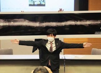 Arqueólogos hallan una gigantesca espada de más de dos metros en un túmulo funerario de 1600 años de antigüedad en Japón