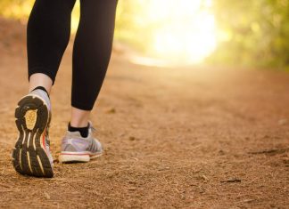 Caminar solo 11 minutos diarios puede evitar una muerte prematura, según estudio de la Universidad de Cambridge