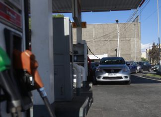 Fue convocada para hoy una gran manifestación en contra del alza en la gasolina…pero esto es en Colombia