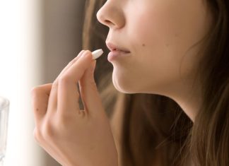 Científico de Harvard crea potencial tratamiento para revertir envejecimiento con una pastilla en una semana