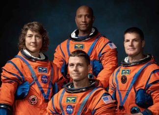 Por qué volvemos a la Luna 50 años después: claves y dudas de la nueva misión de la NASA