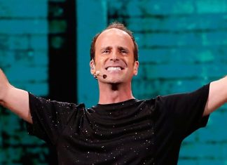 Stefan Kramer lo hizo de nuevo: impredible imitación de Johannes Kaiser