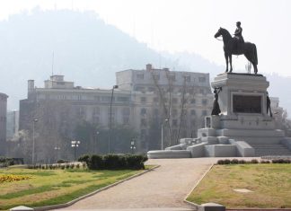 Consejo de Monumentos aclara que aún no se decide reubicar la estatua de Baquedano