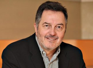 Excanciller de Piñera Roberto Ampuero se desmarca de Matthei y anuncia su apoyo a Kast: “Chile necesita un gobierno de emergencia nacional”