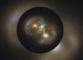 Descubierto el nacimiento de un agujero negro supermasivo en la “galaxia Infinito”