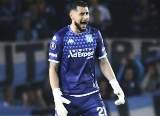 Gabriel Arias atajó un penal, Racing ganó y se viene con la moral muy alta a Chile