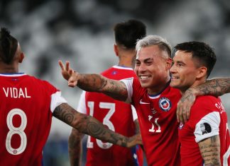 Eduardo Vargas y Charles Aránguiz: una movida Navidad Azul