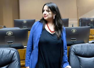 Era de esperar: los memes no perdonaron a «la mejor directora de presupuesto de la historia»