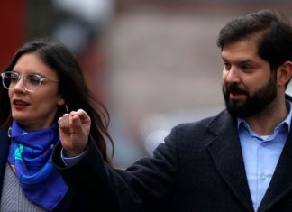 Ministros comunistas le dan la espada a Carmona y apoyan a Boric en sus dichos sobre Venezuela