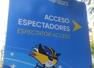 ¡No pueden echarle la culpa a Luis Jara! vergonzoso error de traducción en los letreros para el público de Santiago 2023