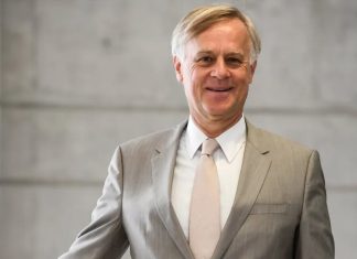 “Los mejores para Hacienda son Quiroz y Briones”: Schmidt-Hebbel elogia a economistas de Kast y Matthei