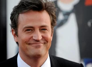 La policía cree que múltiples personas podrían enfrentar cargos por la muerte del actor de Friends, Matthew Perry
