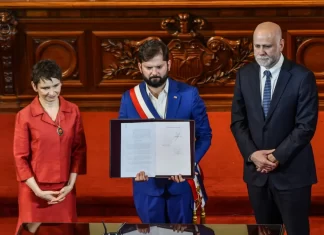 Patricio Navia: El ánimo refundacional en Chile