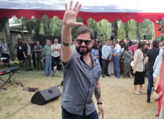 Patricio Navia: El pasado los persigue y el futuro los asusta