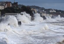 Armada emite aviso por marejadas anormales con riesgo de daños en la costa desde el jueves