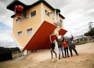 Cómo son las insólitas viviendas que desafían la gravedad, con muebles y accesorios que cuelgan del techo