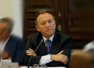 “No estamos de rodillas ante nadie”: presidente del Senado responde a críticas de Republicanos a Chile Vamos por reforma de pensiones