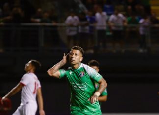 Audax Italiano le ganó a U.Española gracias a los goles de Valencia y las atajadas de Ahumada