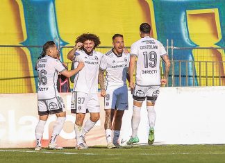 Round tuitero entre hinchas albos y azules por declaraciones de Javier Correa