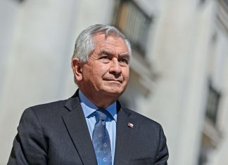 Exministro Paris critica reacción del Minsal por “bacteria asesina”: “Sorprende que dé la alerta la semana pasada, cuando ya esto estaba anunciado”