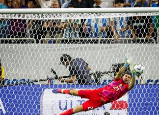Como en el Mundial: Dibu Martínez héroe de Argentina en los penales (Video)