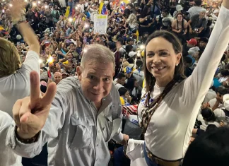 Impresionante cierre de campaña de Edmundo González y María Corina Machado en Caracas (Videos)