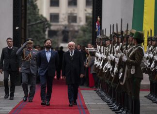 Boric evita abordar situación de Venezuela en declaración conjunta con Lula da Silva