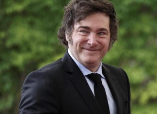 «No existe más el dólar oficial»: las definiciones de Milei en un día de incertidumbre financiera