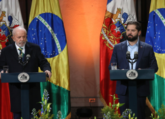 ¿Reconocer o no a Edmundo González? Aumenta la presión sobre Boric, que ayer se reunió con Lula