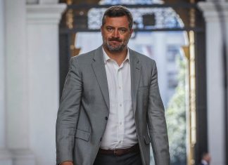 Sichel acusa que Emilia Ríos dejó Ñuñoa con deuda de más de $340 millones y 3.550 pesos en la cuenta corriente