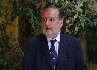 Diputado Undurraga se suma a llamados de Chile Vamos y pide “mayor claridad” entre vínculo de Chadwick con Hermosilla