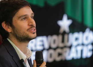 Oposición critica nombramiento de Diego Vela en la OCDE: “Cuesta creer que esto no sea pituto”: