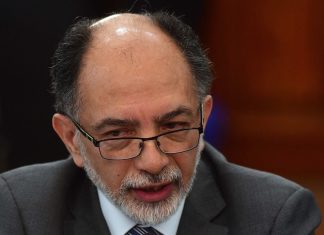 Así fue la caída del juez Sergio Muñoz, pese a los deseperados esfuerzos del gobierno para salvarlo