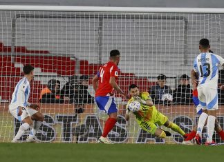 Los memes que dejó la dolorosa goleada sufrida por Chile contra Argentina