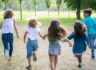 Subse de Salud defiende lo indefendible: programa de apoyo a la identidad de género a menores de hasta 3 años de edad