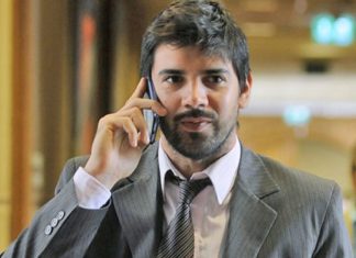 “Está con el agua hasta el cuello”: revelan millonaria deuda de Joaquín Lavín Jr. y que explicaría reaparición del padre