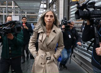 «Puedes aparecer muerta»: amenazan a víctima que denunció a Monsalve desde el lugar en que trabajaba