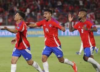 Chile vuelve a la victoria y derrota a Venezuela como local