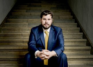 Exdirector de Migraciones por regularización acotada: “Es una mala política pública estar haciendo perdonazos”