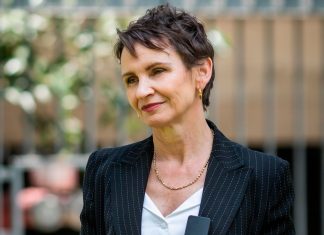 “Cuando volvamos del verano”: Tohá fija plazo para definir una posible candidatura presidencial