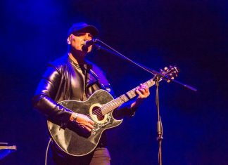 Francis Jadue inicia 2025 con nuevo single «A mi lado», segundo sencillo del álbum «Destino»