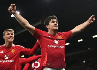 Manchester United clasifica en la FA Cup con polémica ante el Leicester City