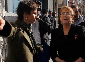 «Que si, que no, que nunca de te decides»: insisten en que Bachelet aún no define si va a o no a las presidenciales