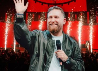 “El loco no tenía idea que iba a salir Presidente”: Vea el chiste de Juan Pablo López sobre Boric que fue ovacionado en Viña